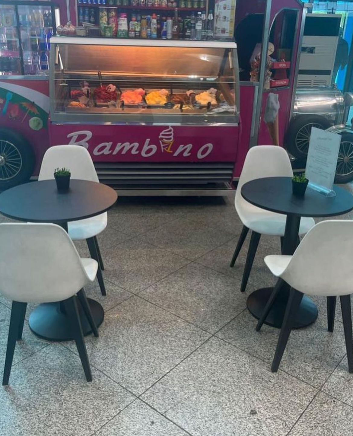 Кафе  Bambino в международном аэропорту г. Алматы